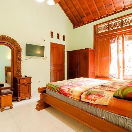 Griya 90TR Syariah Hotel Ngaglik Bagian luar foto