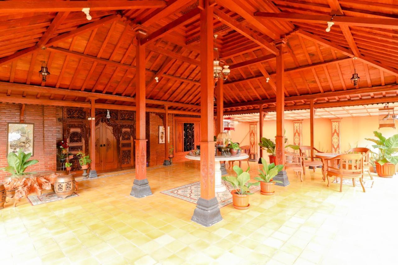 Griya 90TR Syariah Hotel Ngaglik Bagian luar foto
